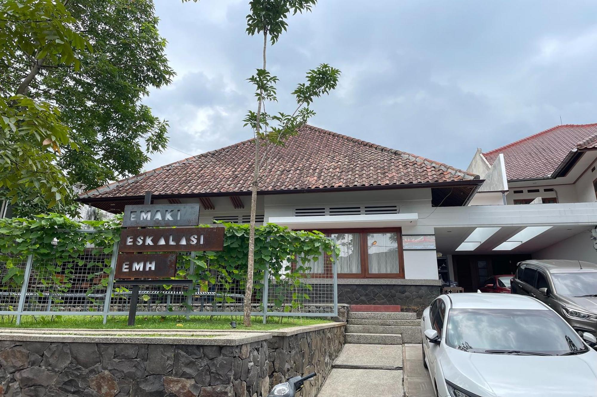 Emaki Bumi Singgah Hotel Bandung Exterior foto